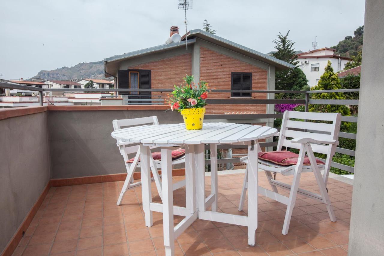 B&B Villa Carmen SantʼAlessio Siculo 外观 照片