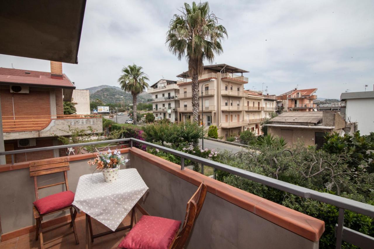 B&B Villa Carmen SantʼAlessio Siculo 外观 照片