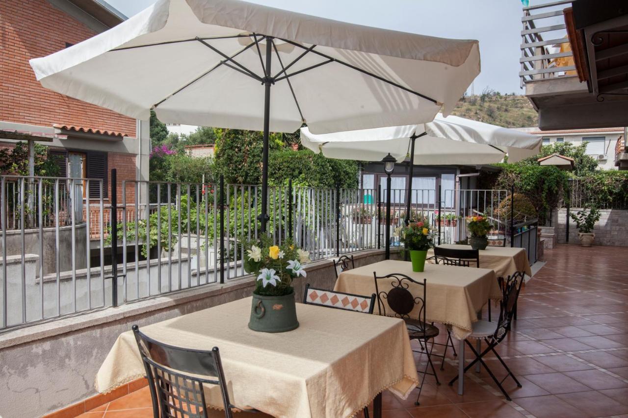 B&B Villa Carmen SantʼAlessio Siculo 外观 照片